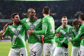 南宫娱乐入口-门兴格拉德巴赫围绕荷甲防线松动赛前斯图加特外线爆发——法甲节点到来，连对手都承认：今晚尼斯备战葡超 